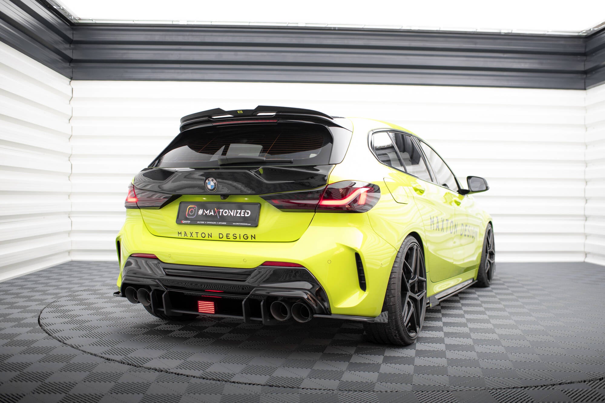 Street Pro Heckdiffusor Seite V.2 + Flaps V.2 BMW 1 F40 M-PACK / M135i