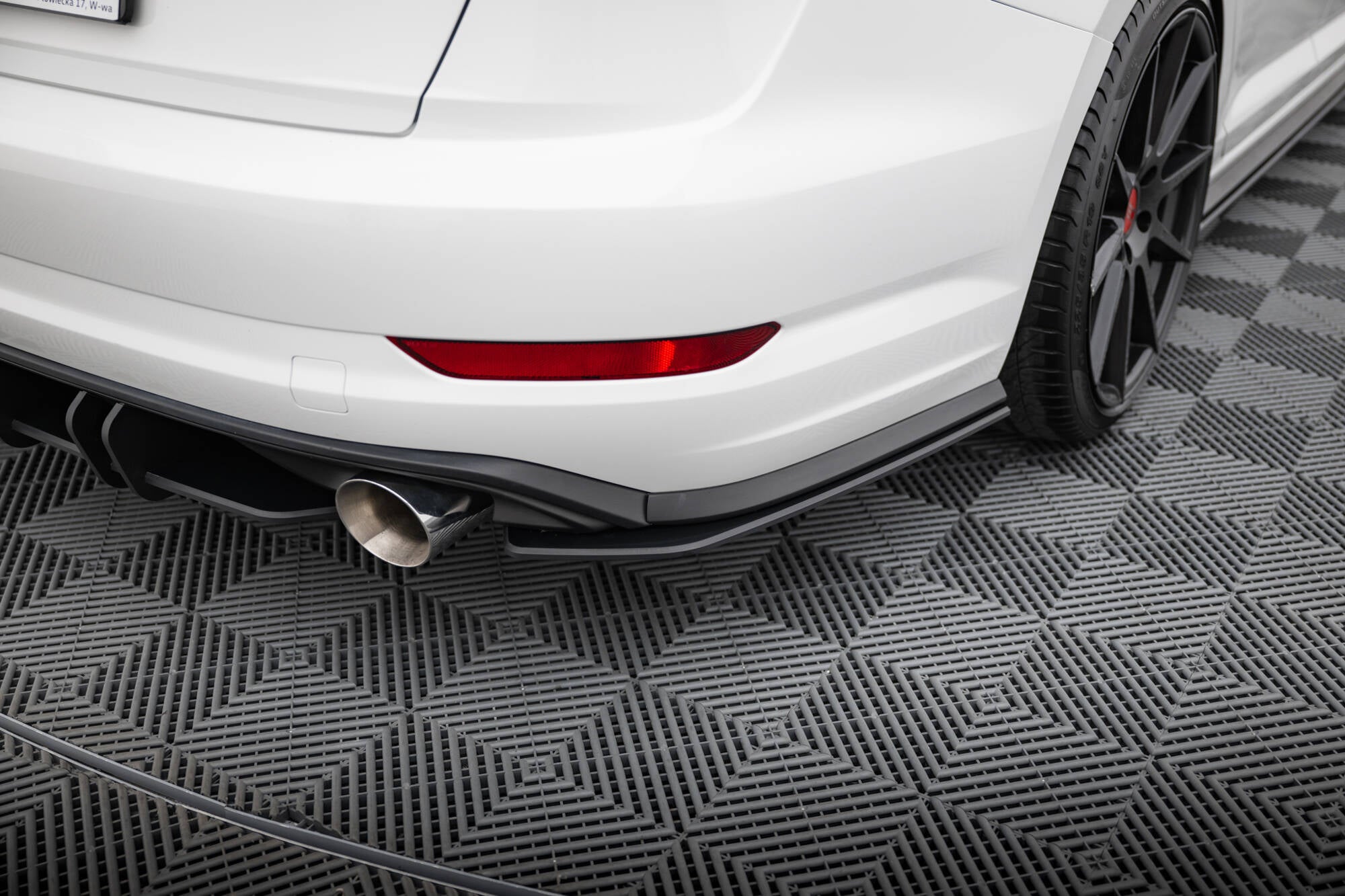 Street Pro Heckdiffusor Seite Volkswagen Jetta GLI MK7