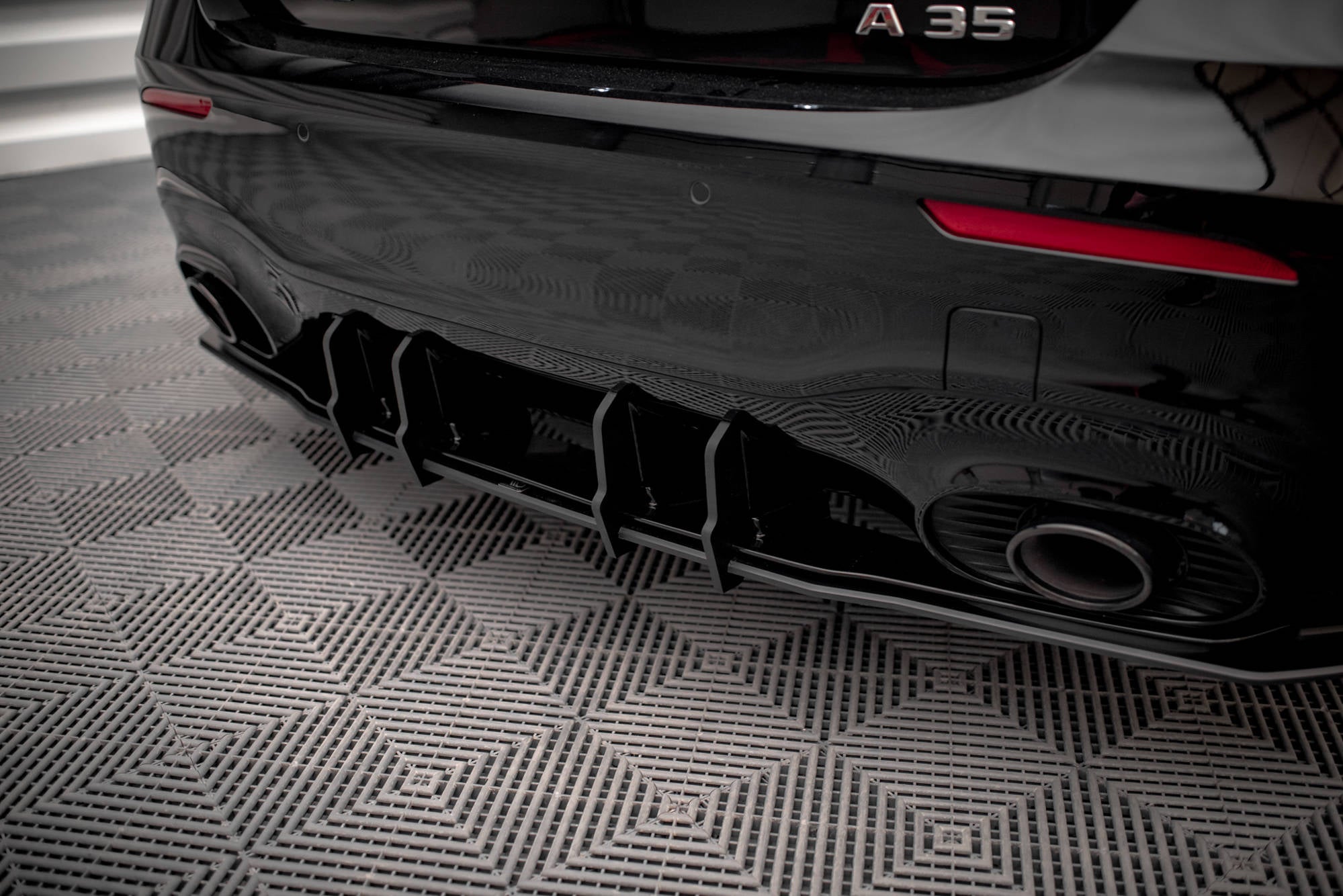 Racing Heckdiffusor + Flaps Mercedes A35 AMG Hatchback Aero Pack W177