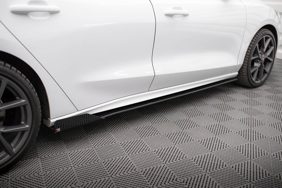 Street Pro Seitenschweller + Flaps Ford Focus ST / ST-Line MK4