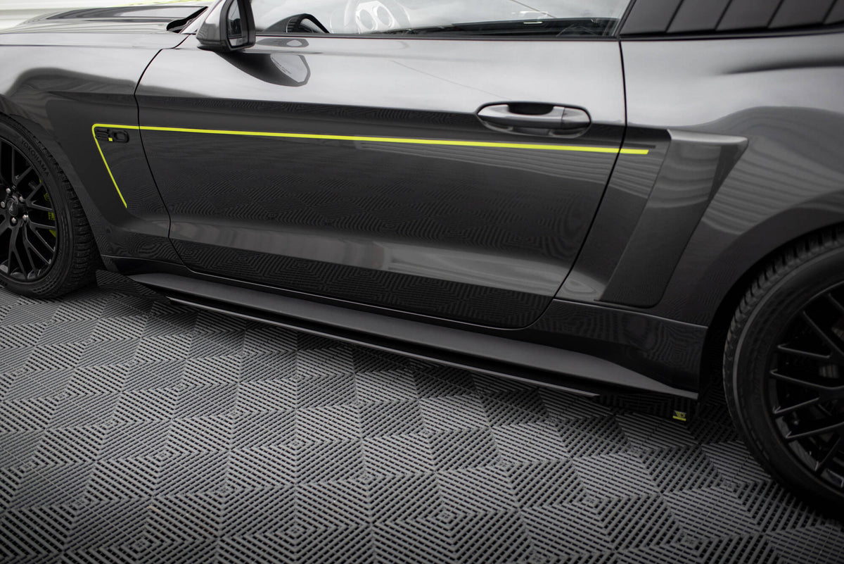 Street Pro Seitenschweller + Flaps Ford Mustang GT MK6