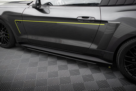 Street Pro Seitenschweller + Flaps Ford Mustang GT MK6