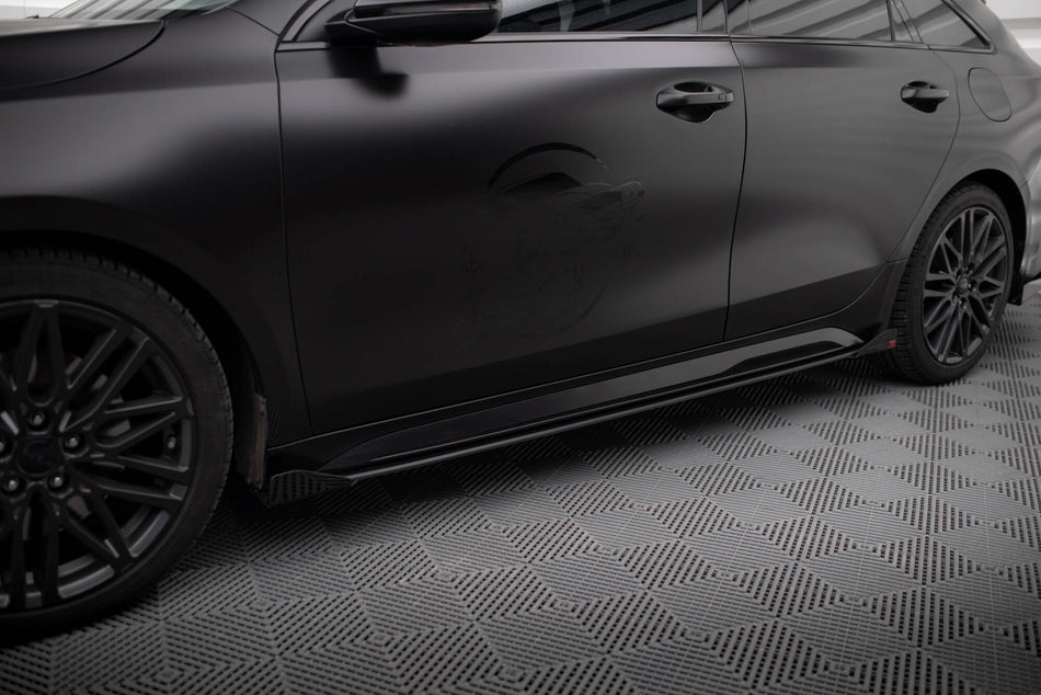 Street Pro Seitenschweller + Flaps Kia Proceed GT / GT-Line MK1 Facelift / Ceed GT MK3 Facelift