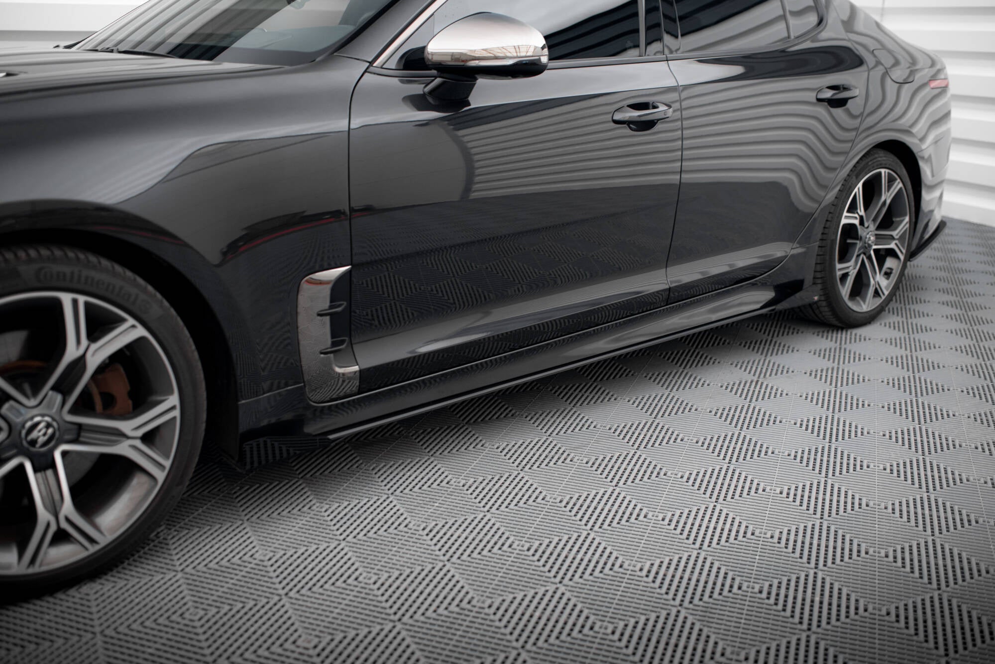 Street Pro Seitenschweller + Flaps Kia Stinger GT / GT-Line / Standard MK1