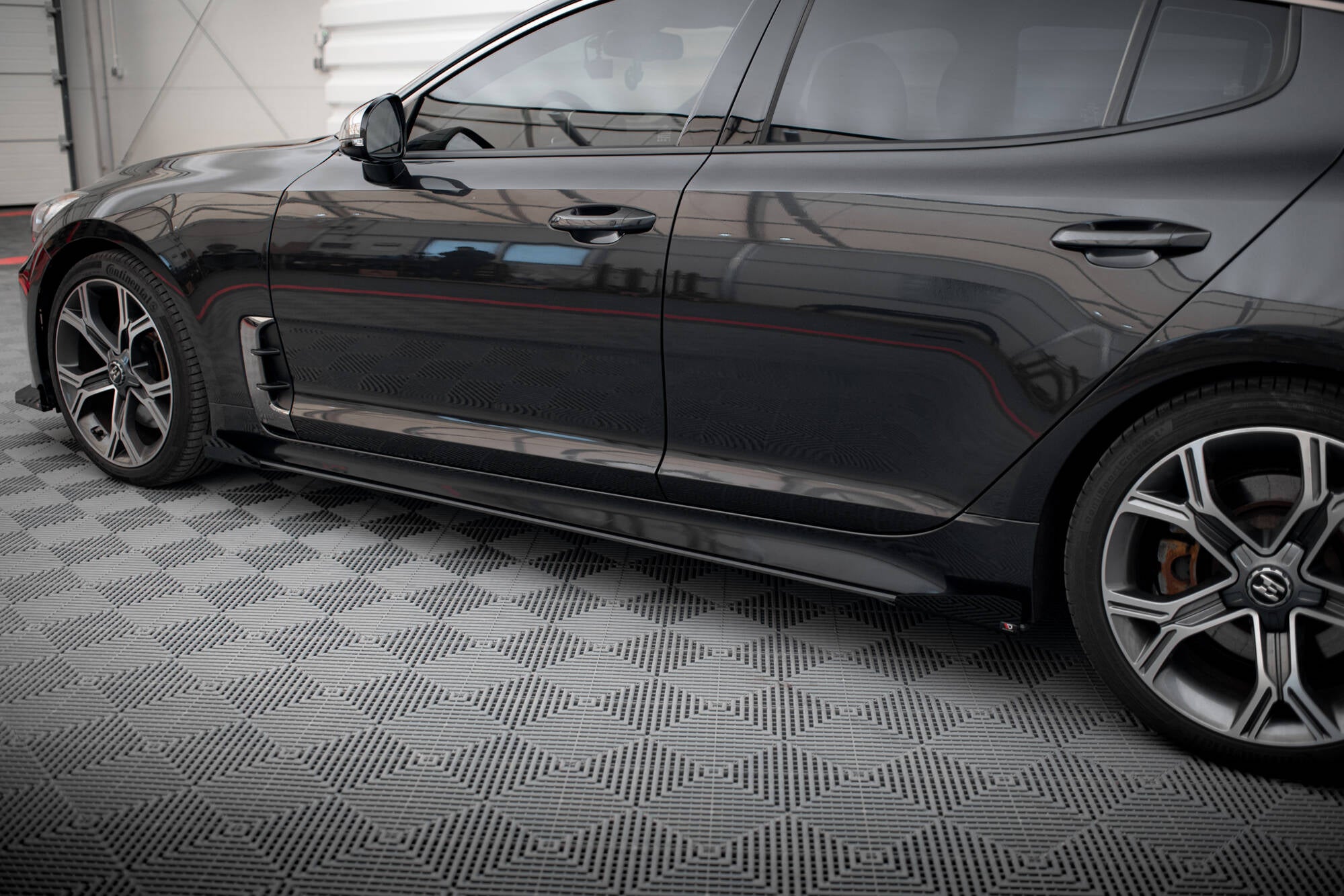 Street Pro Seitenschweller + Flaps Kia Stinger GT / GT-Line / Standard MK1