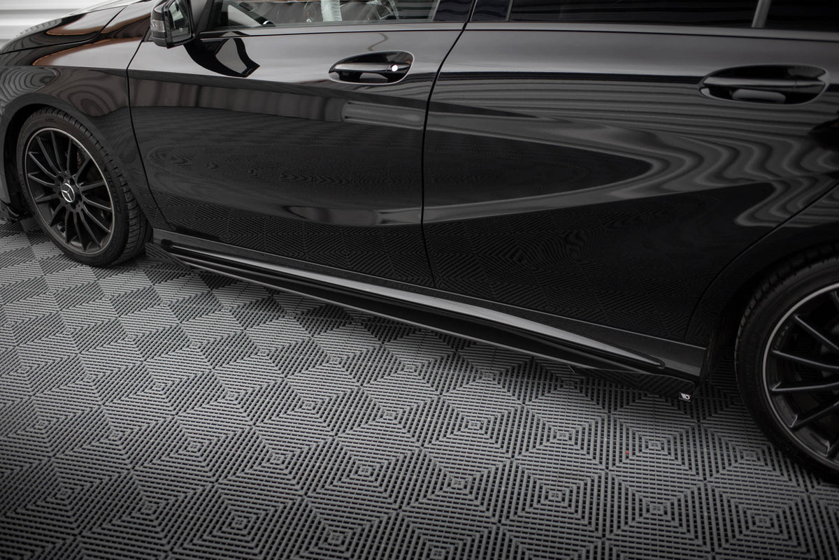 Street Pro Seitenschweller + Flaps Mercedes-Benz A AMG-Line W176 Facelift