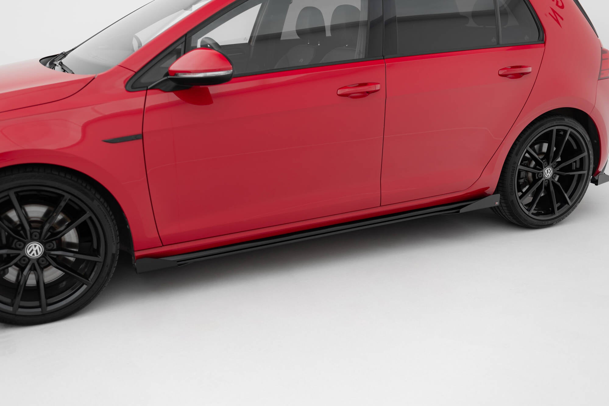 Street Pro Seitenschweller + Flaps Volkswagen Golf R / R-Line MK7 Facelift