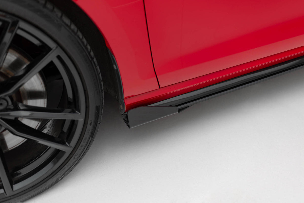 Street Pro Seitenschweller + Flaps Volkswagen Golf R / R-Line MK7 Facelift