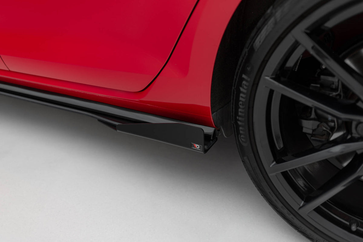 Street Pro Seitenschweller + Flaps Volkswagen Golf R / R-Line MK7 Facelift