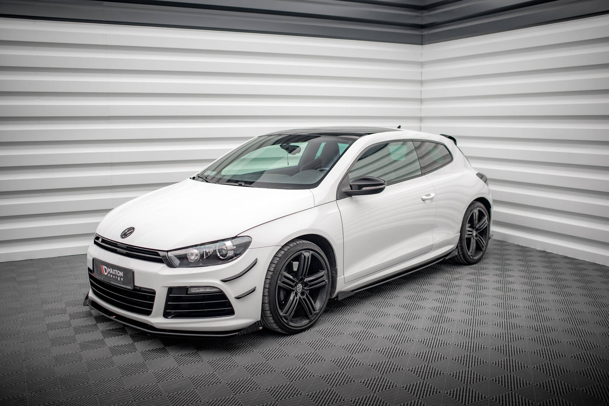 Street Pro Seitenschweller + Flaps Volkswagen Scirocco R MK3 / MK3 Facelift