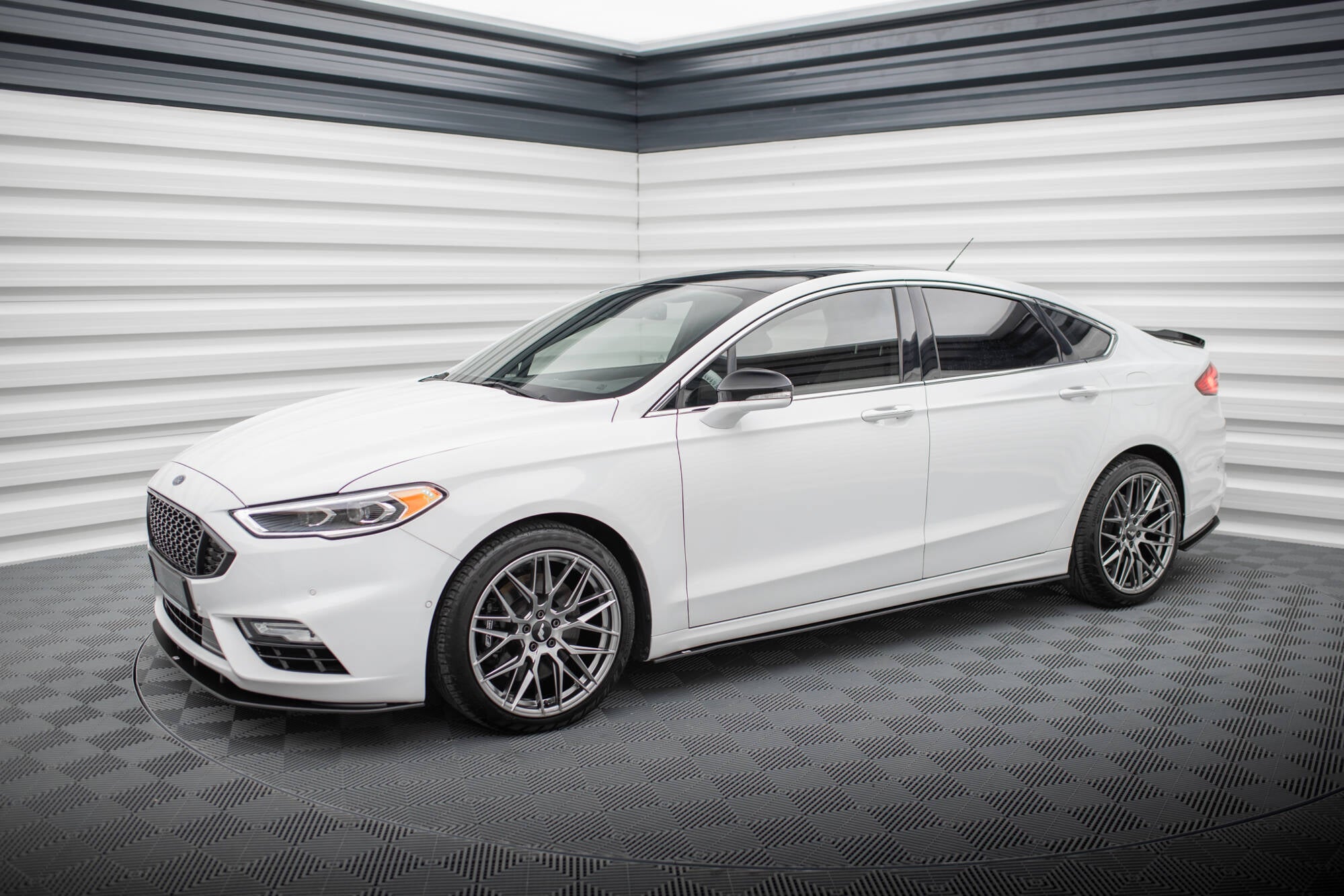 Street Pro Seitenschweller Ford Mondeo Sport MK5 Facelift / Fusion Sport MK2 Facelift