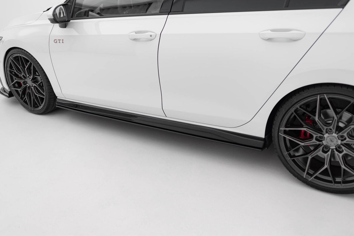 Street Pro Seitenschweller V.2 Volkswagen Golf GTI / GTE / GTI Clubsport / R-Line MK8
