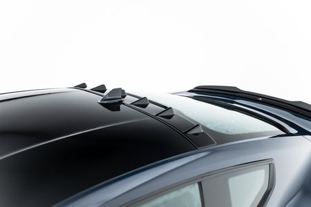 Die Erweiterung der Heckscheibe Ford Mustang Dark Horse MK7