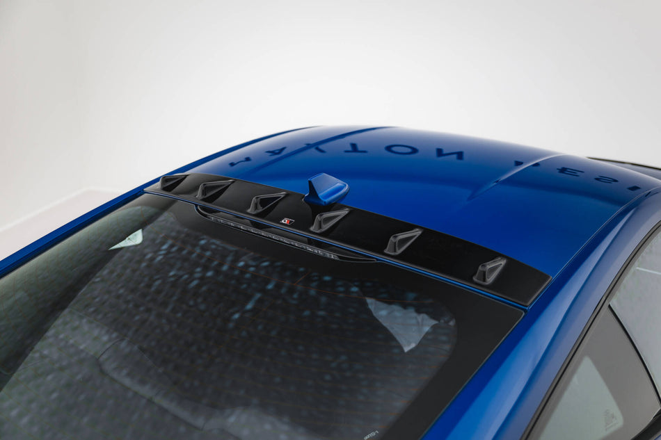 Die Erweiterung der Heckscheibe Ford Mustang GT MK7