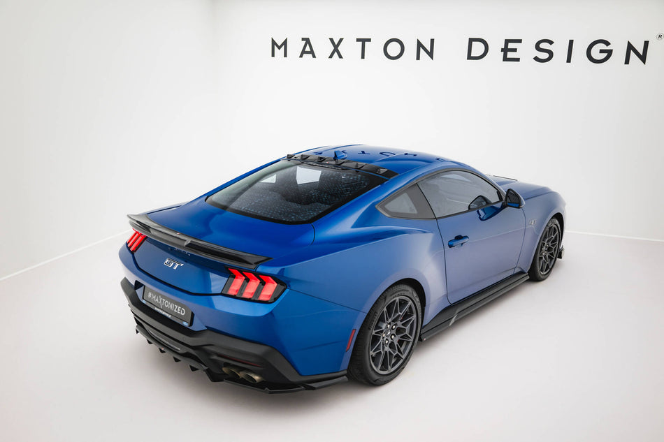 Die Erweiterung der Heckscheibe Ford Mustang GT MK7